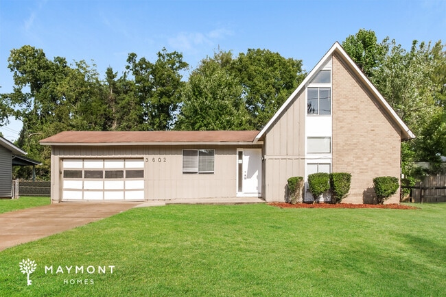 property at 3602 Greenbriar Dr NW