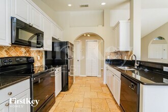 3919 3rd St W in Lehigh Acres, FL - Building Photo - Building Photo