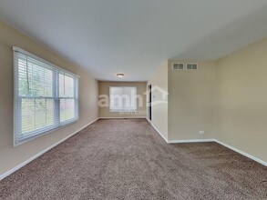 347 Sierra Trail in Cary, IL - Building Photo - Building Photo