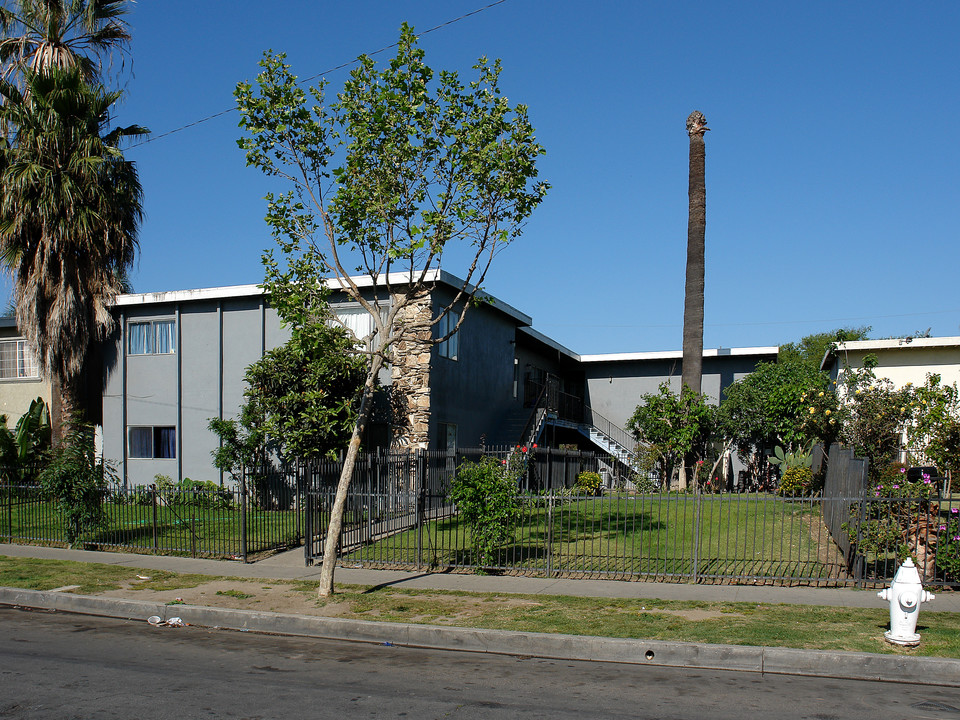 822 S Townsend St in Santa Ana, CA - Building Photo