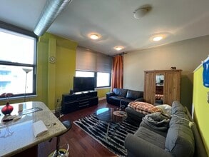 1100 S Broad St, Unit 505B in Philadelphia, PA - Foto de edificio - Building Photo