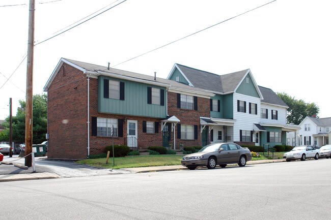 201-213 N 12th Ave in Evansville, IN - Foto de edificio - Building Photo