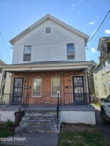 37 Green St in Carbondale, PA - Building Photo