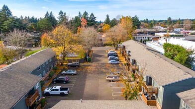 2630 SE 160th Ave in Portland, OR - Building Photo - Building Photo