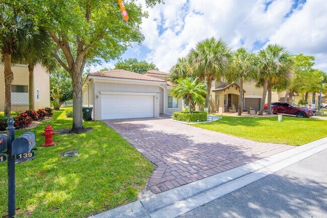 139 2 Pine Dr in West Palm Beach, FL - Building Photo - Building Photo