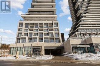 10 Inn On The Pk Dr in Toronto, ON - Building Photo - Building Photo