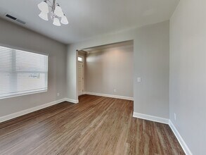 3800 Sapphire Ridge Ct in Raleigh, NC - Building Photo - Building Photo