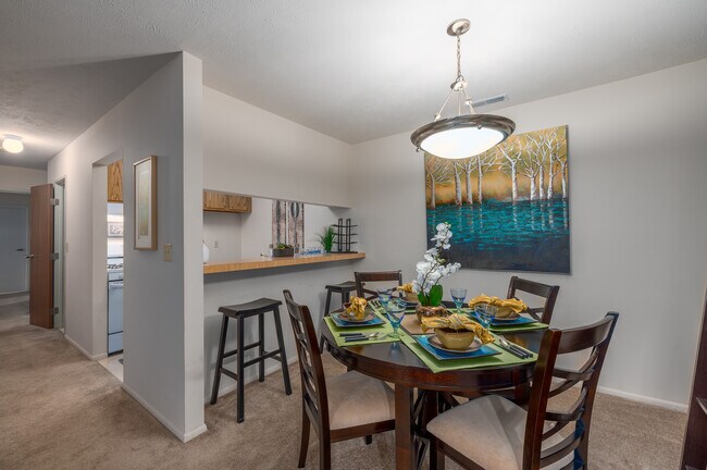 Willowood Apartments in Eastlake, OH - Building Photo - Interior Photo