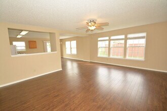 10356 Cotton Blossom Dr in Fishers, IN - Building Photo - Building Photo