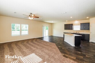 325 Jarama Cir in St. Augustine, FL - Building Photo - Building Photo