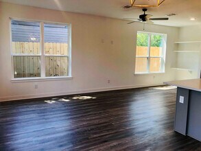 5813 England St, Unit #A in Houston, TX - Building Photo - Building Photo