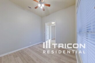 116 Fox Trail in Red Oak, TX - Building Photo - Building Photo