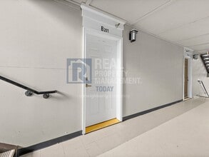 7843 Pacific Ave in Tacoma, WA - Foto de edificio - Building Photo