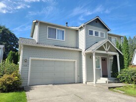 3539 Courtyard Ln in Bremerton, WA - Building Photo