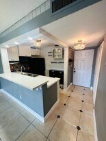 4147 NW 90th Ave in Coral Springs, FL - Building Photo