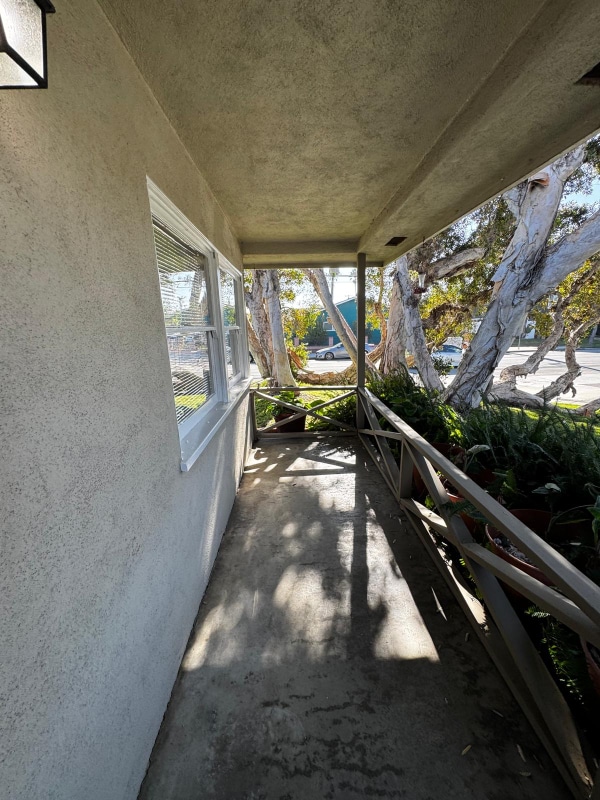 1800 Viola Pl in Costa Mesa, CA - Building Photo - Building Photo