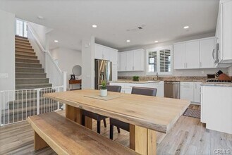 106 Mongoose in Irvine, CA - Building Photo - Building Photo