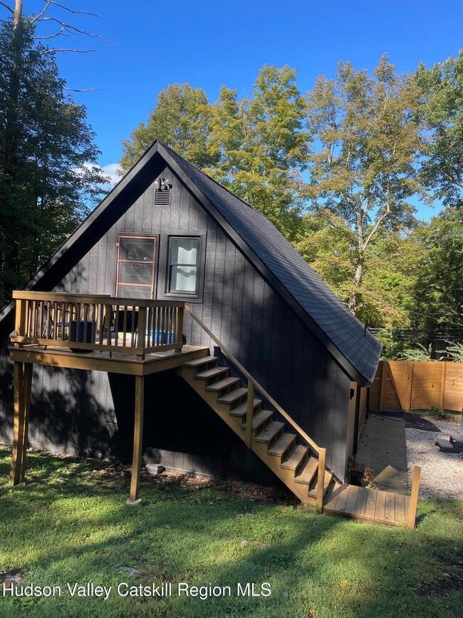 property at 190 Green Lake Rd