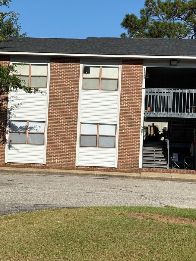 5901 Labonte Dr in Hope Mills, NC - Building Photo - Building Photo