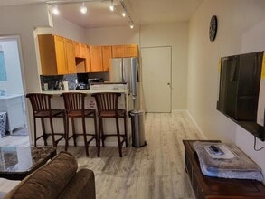 355 Kalanianaole St in Hilo, HI - Foto de edificio - Building Photo