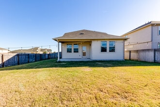204 Mountain Valley St in Georgetown, TX - Building Photo - Building Photo