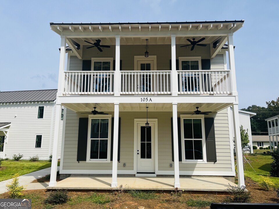 105 Gardenia Ln in Lagrange, GA - Building Photo