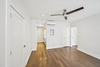 Roosevelt Apartments in Philadelphia, PA - Building Photo - Building Photo