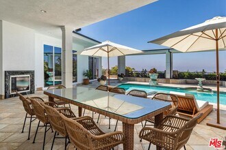560 Chalette Dr in Beverly Hills, CA - Building Photo - Building Photo