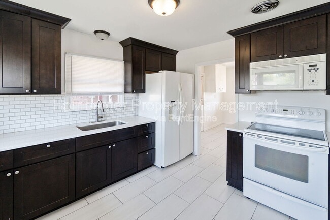 1022 N Napa St in Spokane, WA - Building Photo - Building Photo