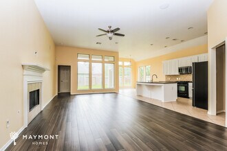 13043 Golden Water Ct in Houston, TX - Building Photo - Building Photo