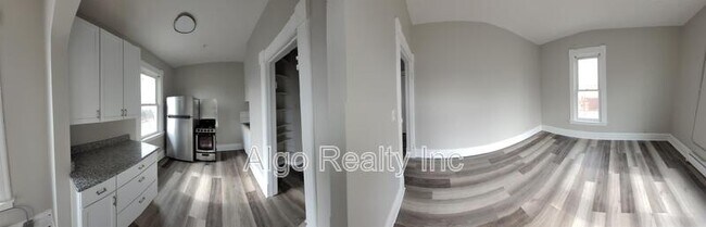 133 Winifred St W in St. Paul, MN - Building Photo - Building Photo