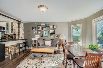 1000 26th Ave NE, Unit First floor (Unit 1) in Minneapolis, MN - Building Photo - Building Photo