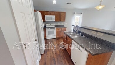 928 Bitting Hall Cir in Rural Hall, NC - Building Photo - Building Photo