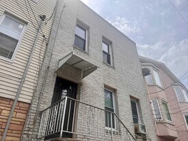 26 Dales Ave in Jersey City, NJ - Building Photo