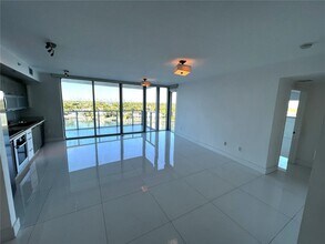 6700 Indian Creek Dr, Unit 807 in Miami Beach, FL - Building Photo - Building Photo