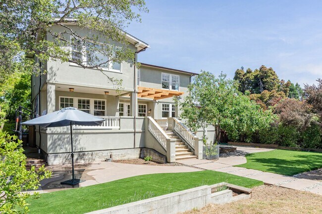 275 E Blithedale Ave in Mill Valley, CA - Building Photo - Building Photo