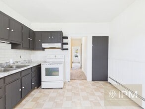 15 S Water St in Spring Grove, PA - Building Photo - Building Photo