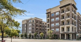 17 Broad in Chattanooga, TN - Building Photo