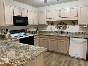 15050 N Thompson Peak Pkwy in Scottsdale, AZ - Building Photo - Building Photo