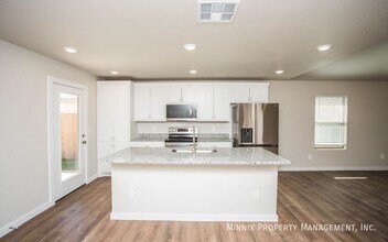 8003 Date Ave in Lubbock, TX - Building Photo - Building Photo