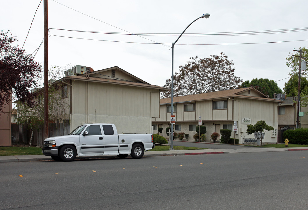 Birchwood Apartments in Turlock, CA - Building Photo