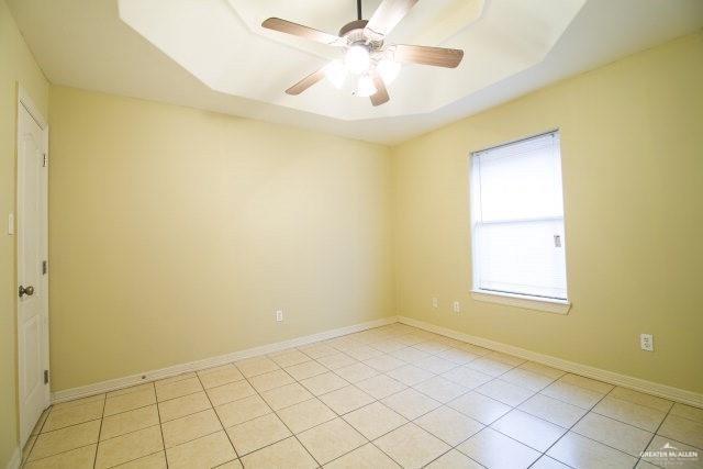 1001 S Palm Dr in Pharr, TX - Building Photo - Building Photo