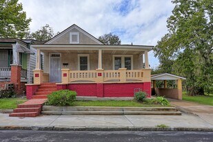 1023 W 37th St in Savannah, GA - Building Photo