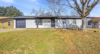 2015 Salem St in Irving, TX - Building Photo