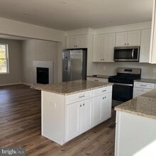 7 Maloney Ave in Berlin, NJ - Building Photo - Building Photo