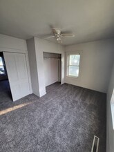 378 W Division St, Unit Lower in Fond du Lac, WI - Foto de edificio - Building Photo