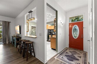 1717 Arabian Ln in Palm Harbor, FL - Building Photo - Building Photo