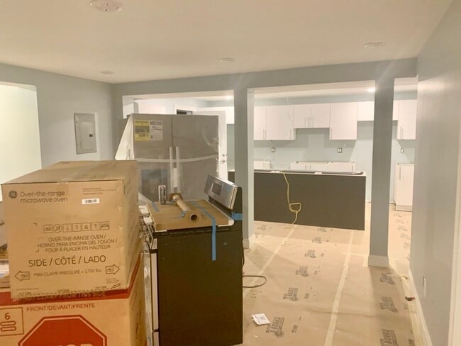 176 Kelton St in Boston, MA - Foto de edificio - Building Photo