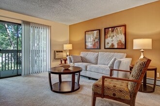 Eagle Ridge in Colorado Springs, CO - Foto de edificio - Building Photo