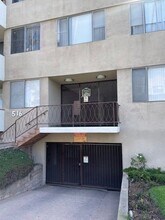 516 S Alexandria Ave in Los Angeles, CA - Foto de edificio - Building Photo